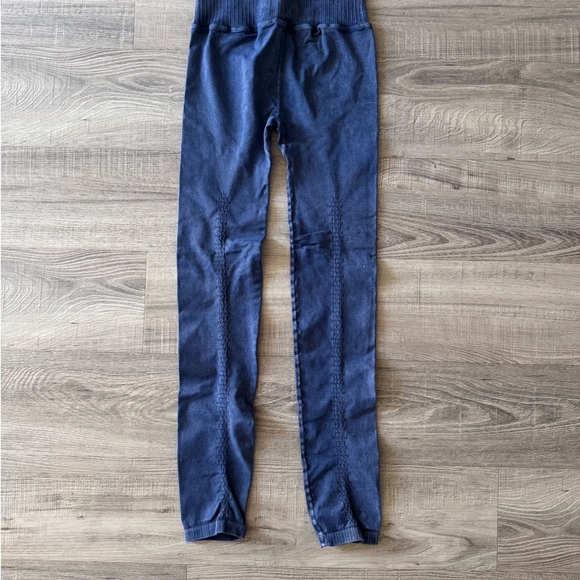 Free People Good Karma Leggings M/L NWOT Deepest Navy FP Movement - Picture 3 of 5